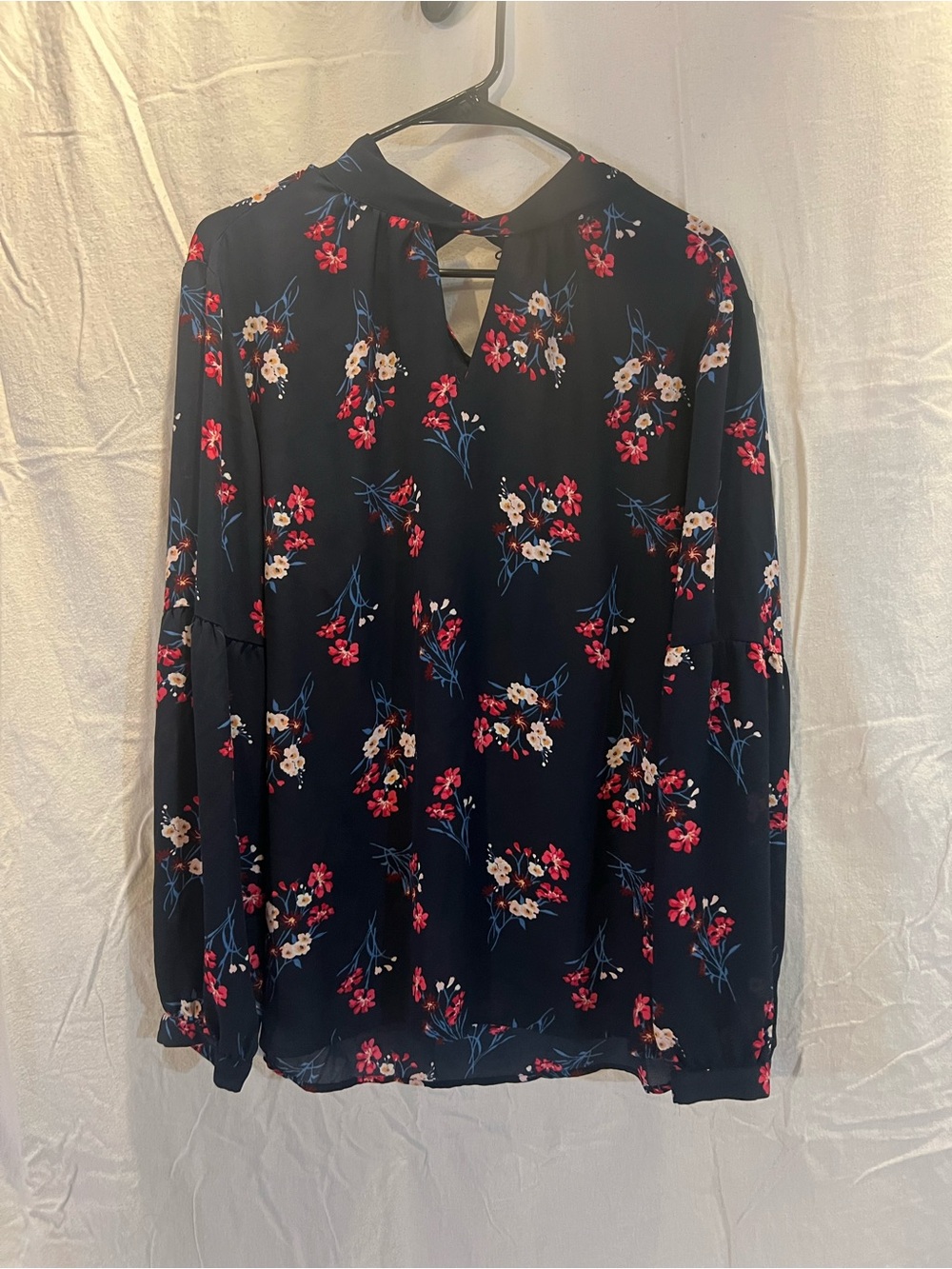 Laurie Felt Navy Floral Keyhole Blouse
